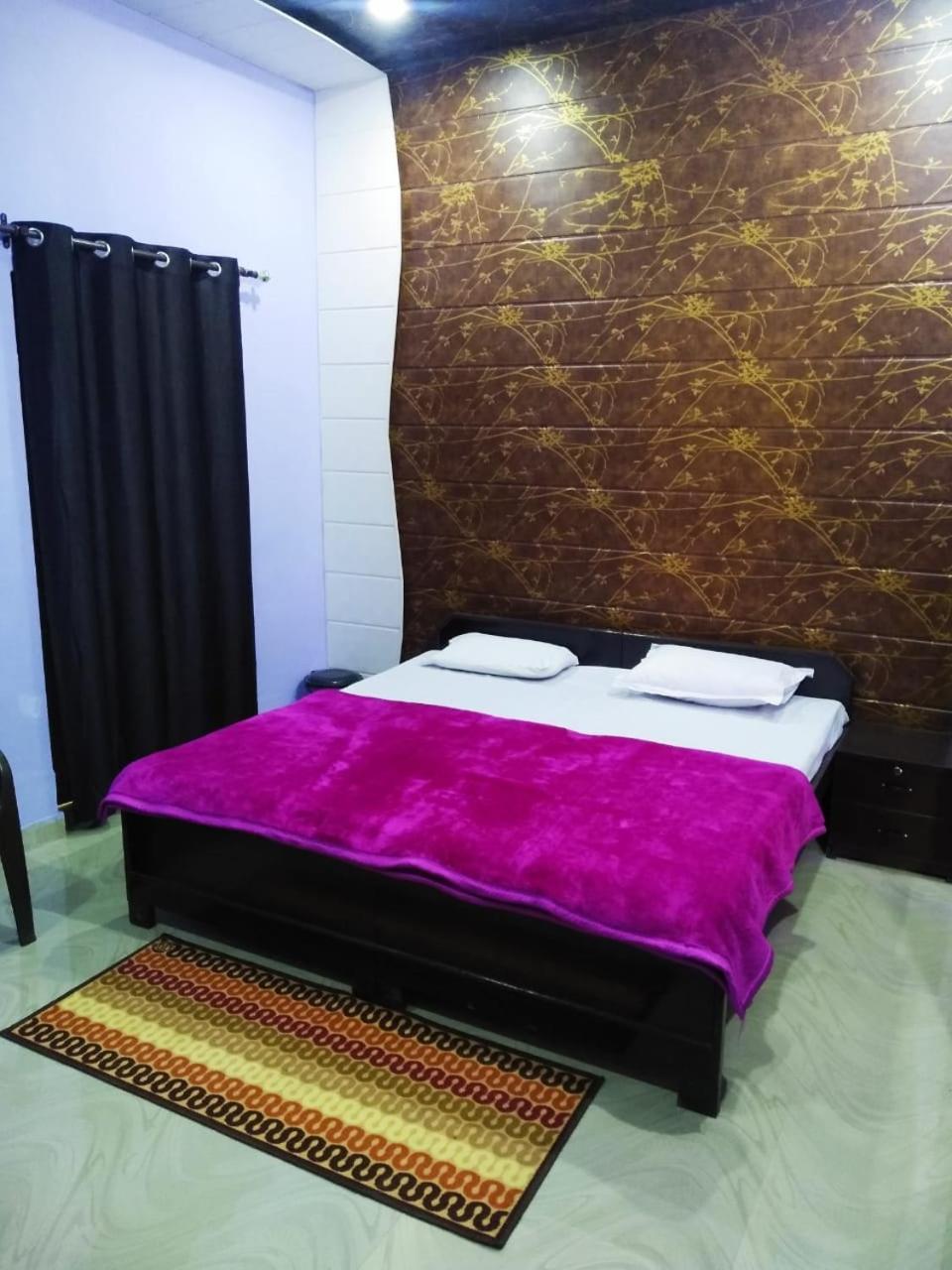 Radha Krishna Dham Villa Vrindavan Luaran gambar